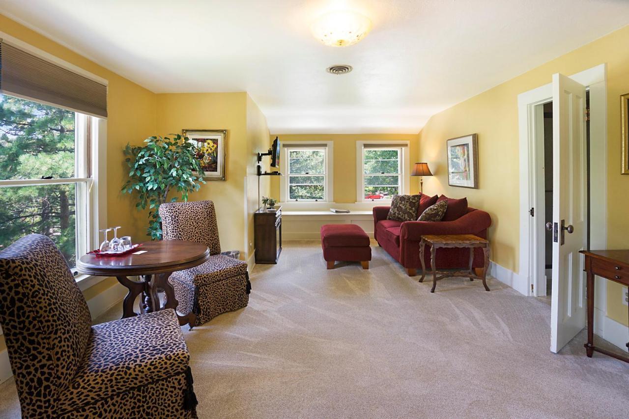 Avenue Hotel Bed And Breakfast Manitou Springs Exterior photo