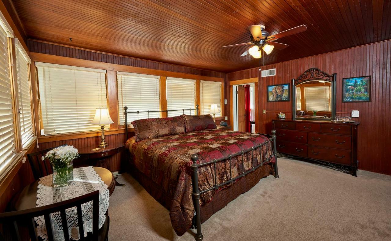 Avenue Hotel Bed And Breakfast Manitou Springs Exterior photo