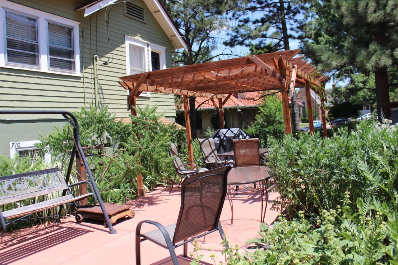Avenue Hotel Bed And Breakfast Manitou Springs Exterior photo